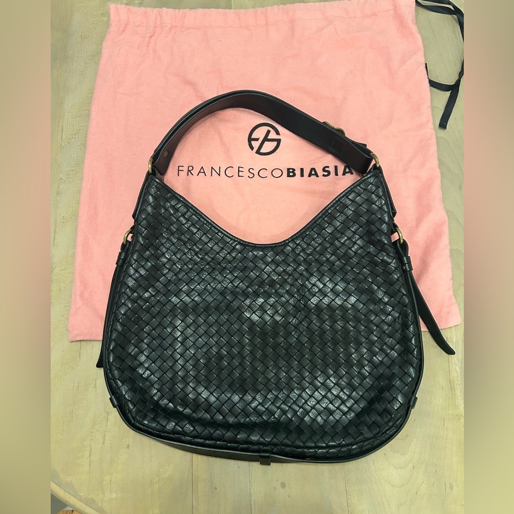 Francisco Biasia black leather shoulder bag woven gorgeous